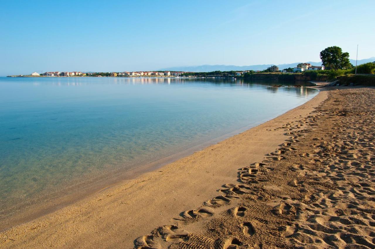 Family Friendly Apartments With A Swimming Pool Povljana, Pag - 244 المظهر الخارجي الصورة