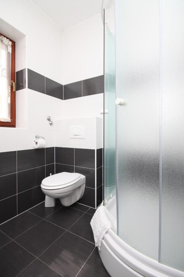 Family Friendly Apartments With A Swimming Pool Povljana, Pag - 244 المظهر الخارجي الصورة