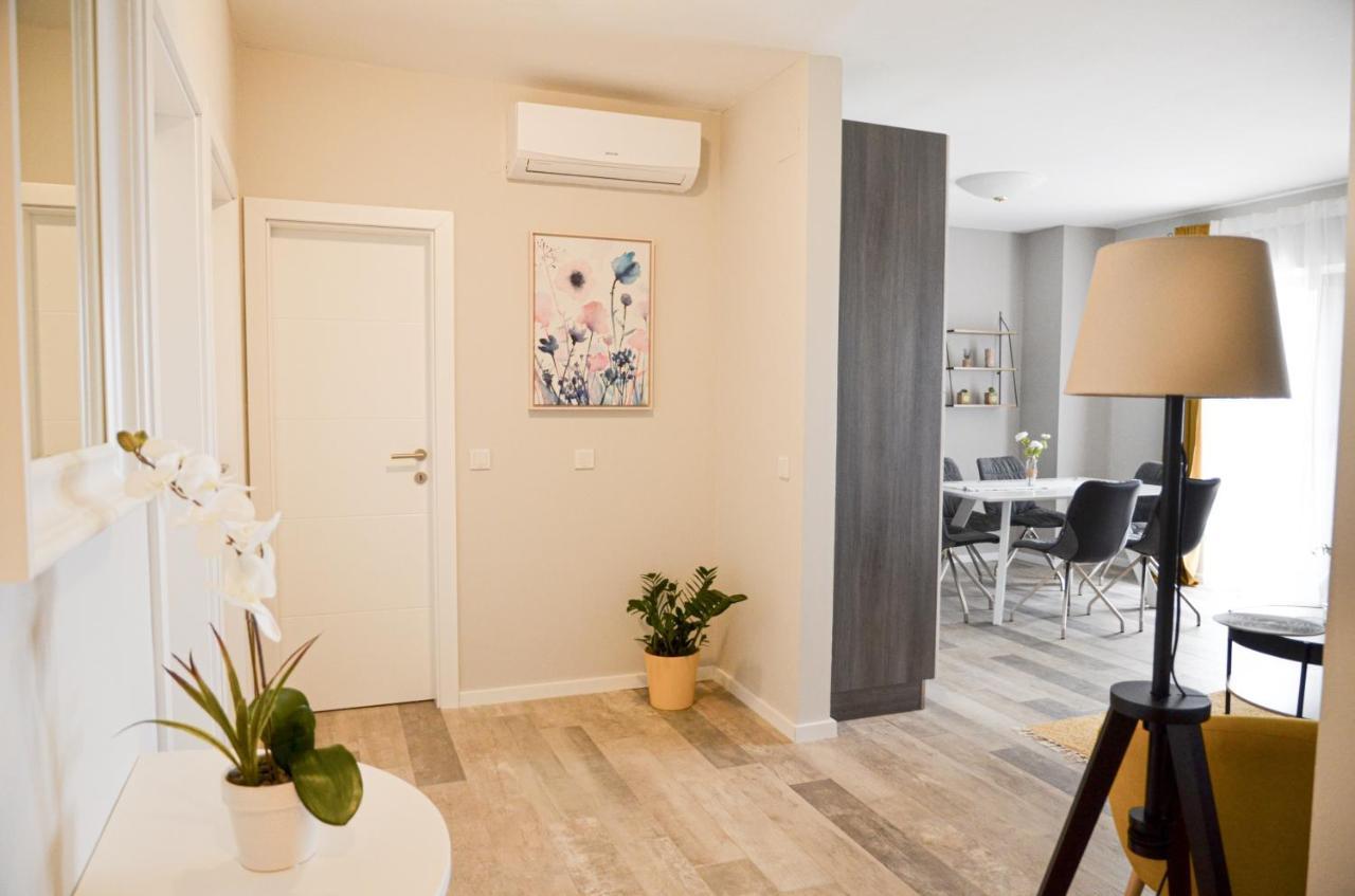 Family Friendly Apartments With A Swimming Pool Povljana, Pag - 244 المظهر الخارجي الصورة