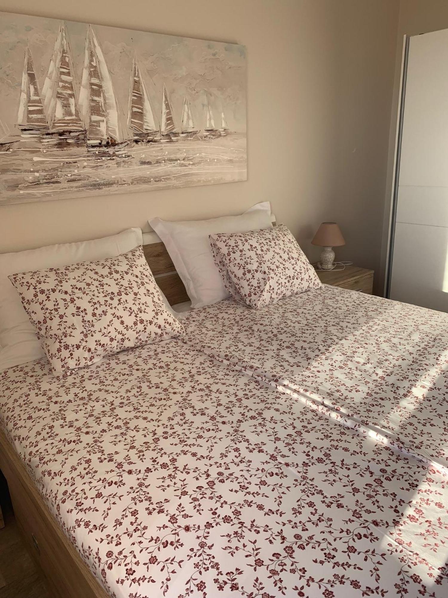 Family Friendly Apartments With A Swimming Pool Povljana, Pag - 244 الغرفة الصورة
