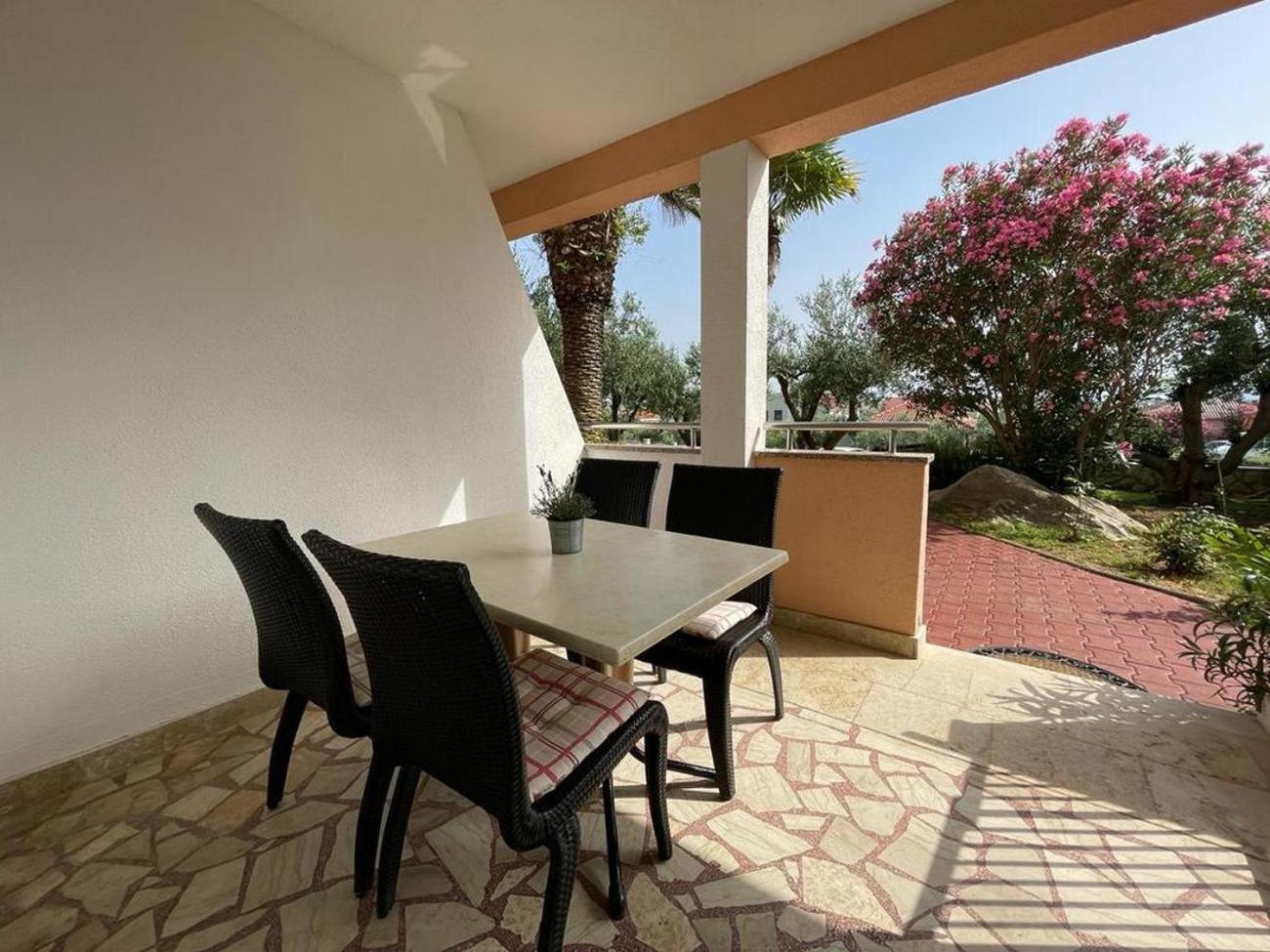 Family Friendly Apartments With A Swimming Pool Povljana, Pag - 244 المظهر الخارجي الصورة